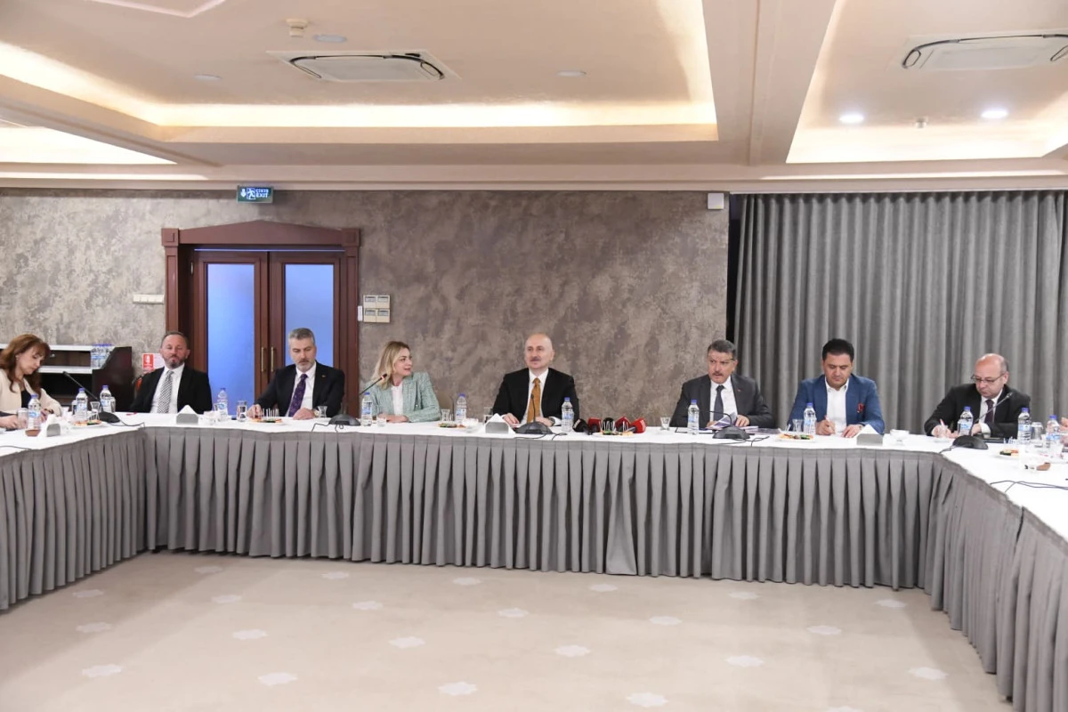 Trabzon&rsquo;un Geleceği Bu Masada Konuşuldu: 10 Meslek Odasından Ortak Karar