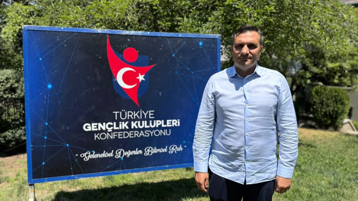 'Türk vatandaşlar, AB üyeliğinin Türkiye için faydalı olacağına inanıyor'