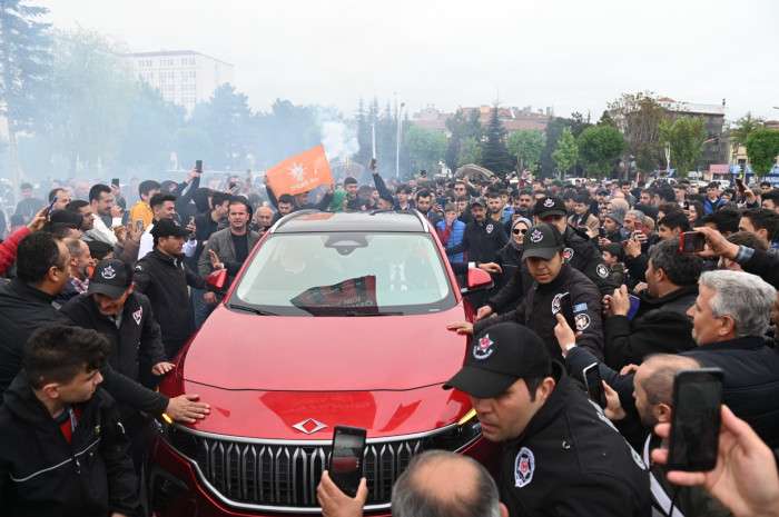 Türkiye'nin yerli otomobili Togg, Çorum'da tanıtıldı