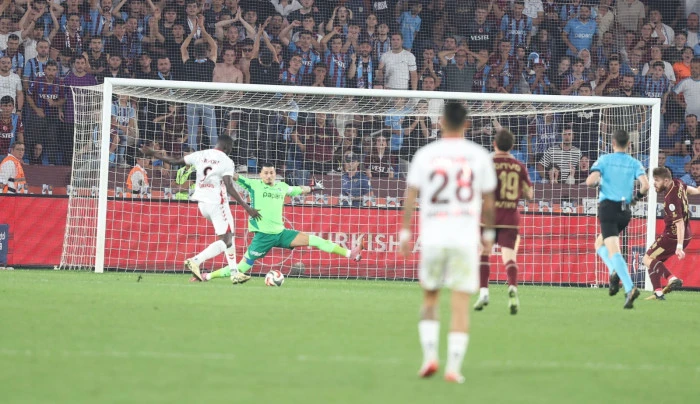 Uğurcan Çakır’dan Trabzonspor'a veda paylaşımı