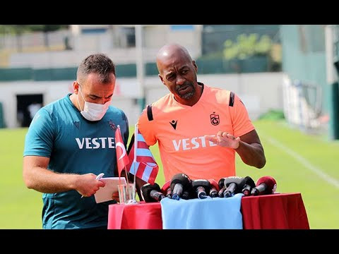 Trabzonspor Teknik Direktörü Eddie Newton, basın mensupları ile bir araya geldi