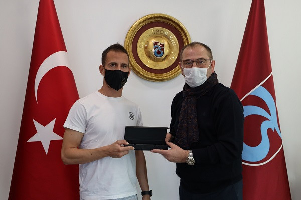 Trabzonspor'dan Pereira’ya teşekkür plaketi ayrılık resmen duyruldu