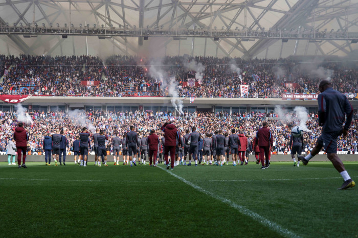 Trabzonspor, Antalyaspor maçı hazırlıklarını taraftara açık olarak gerçekleştirdi